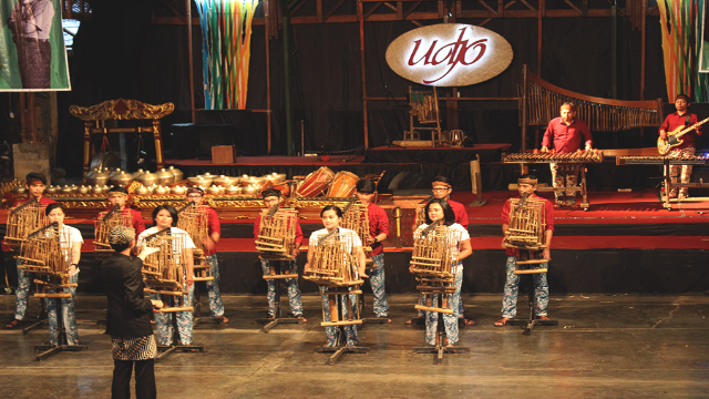 Menelusuri Jejak Budaya di Bandung